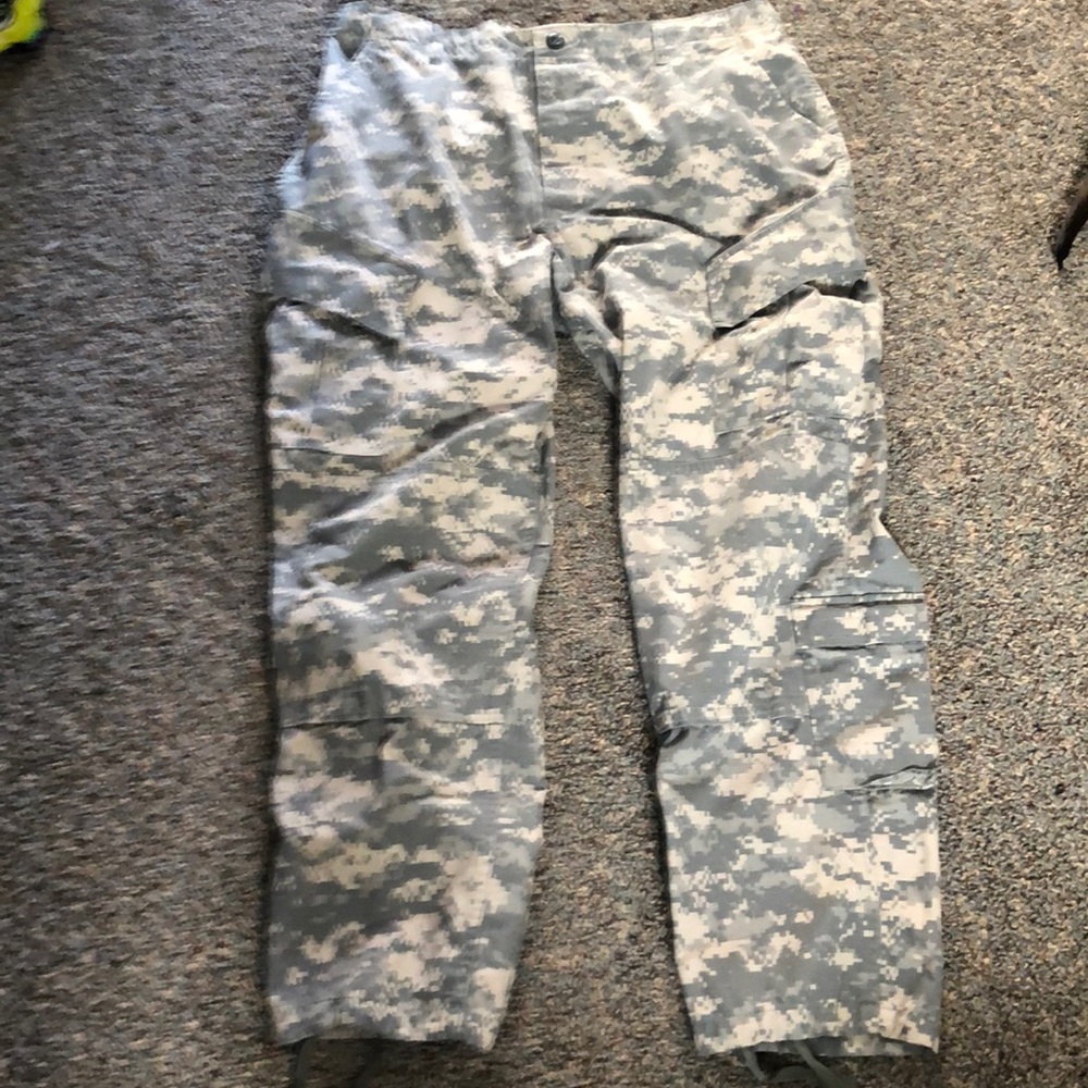 Standard Issue Men’s Fatigue Bottoms Lg